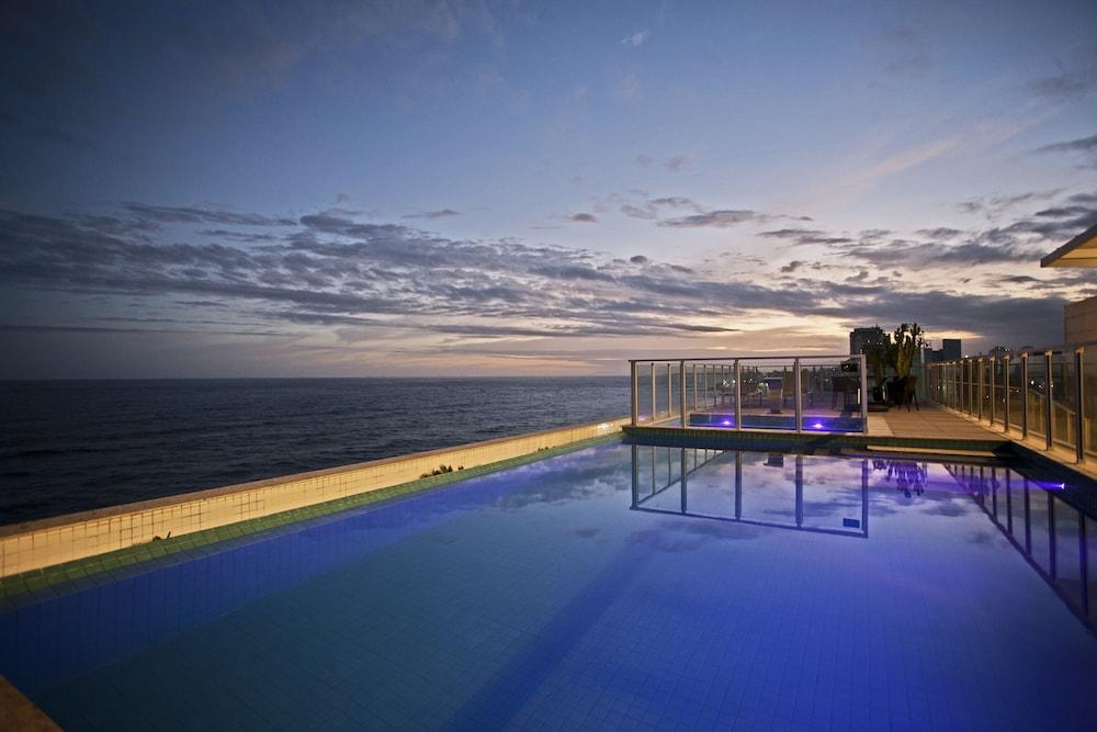 Paradiso 4*