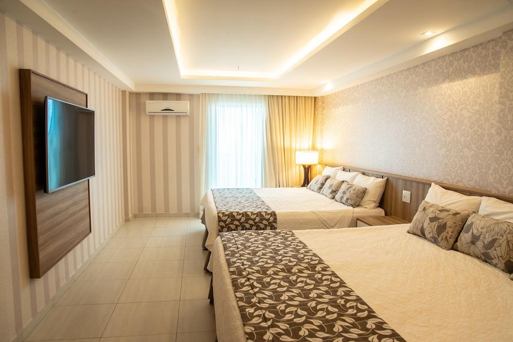 Paradiso Hotel 4*